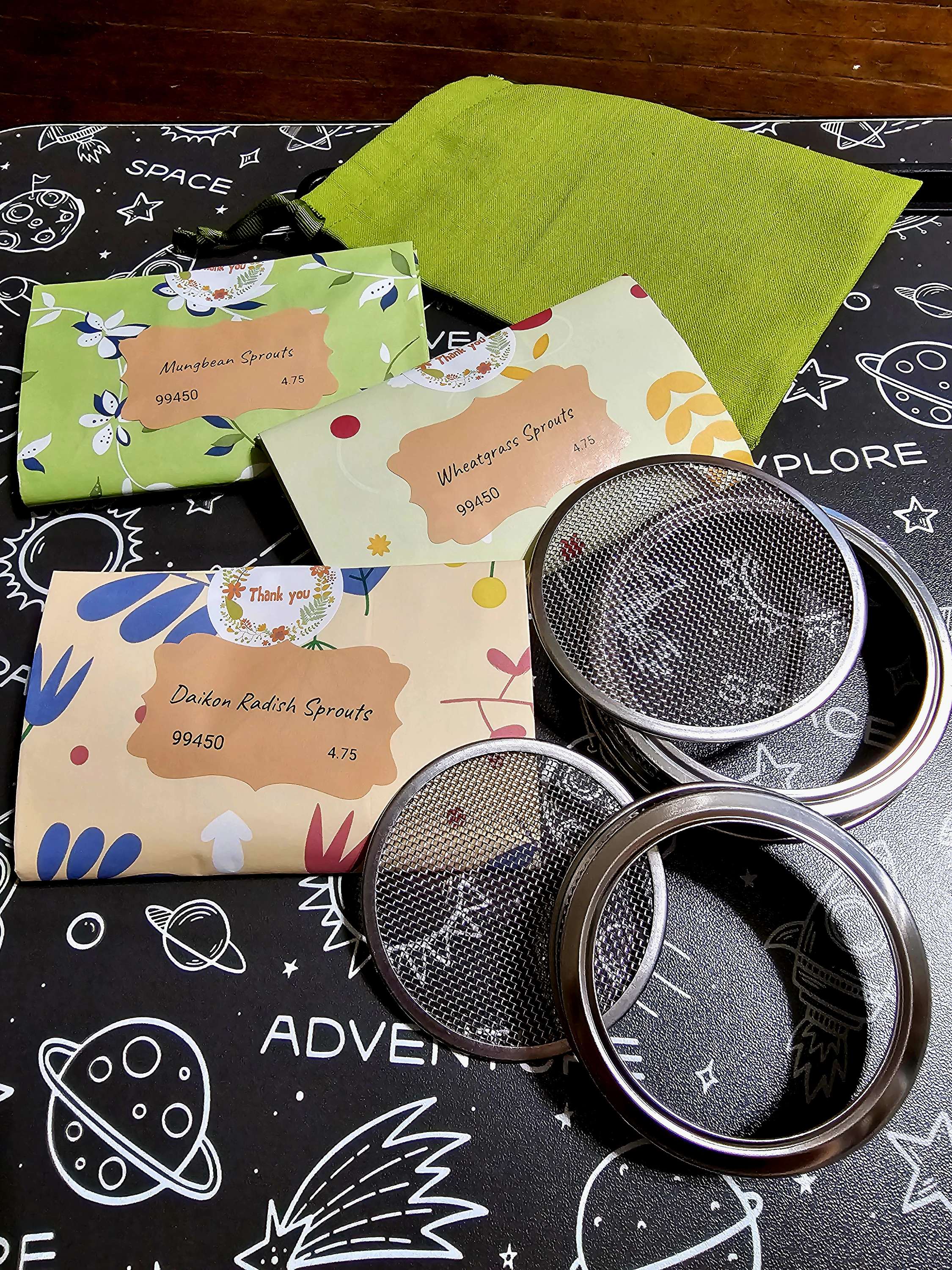 Wheatgrass sprout kit image 0